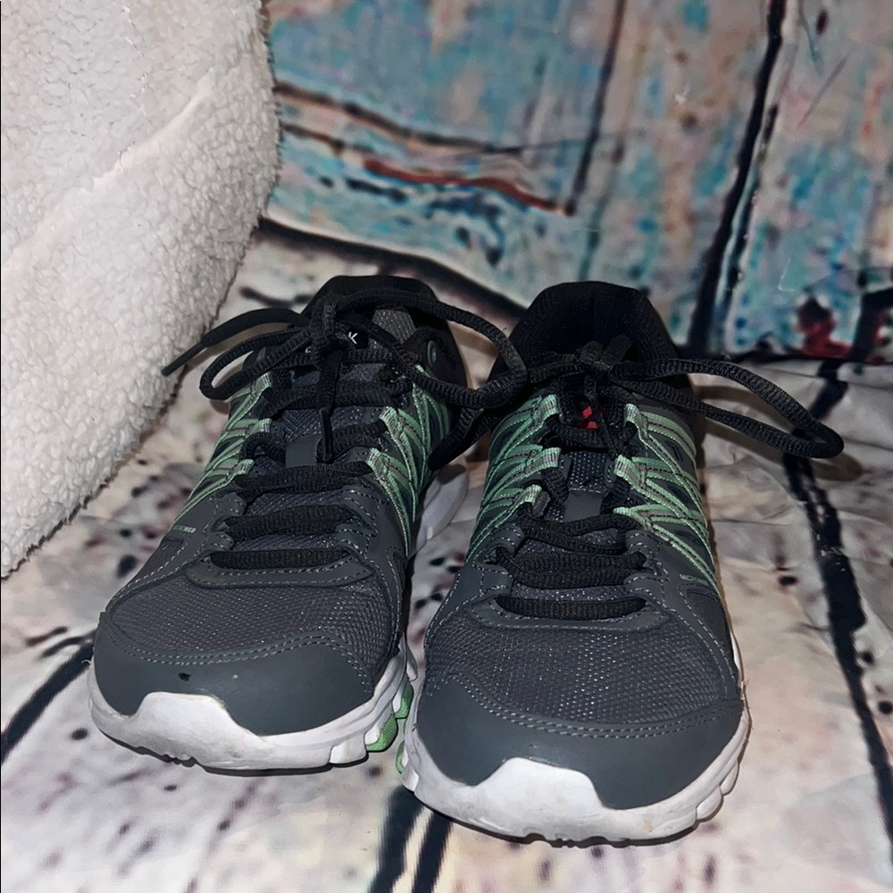 Men's Lightweight Grey & Green Athletic Sneakers